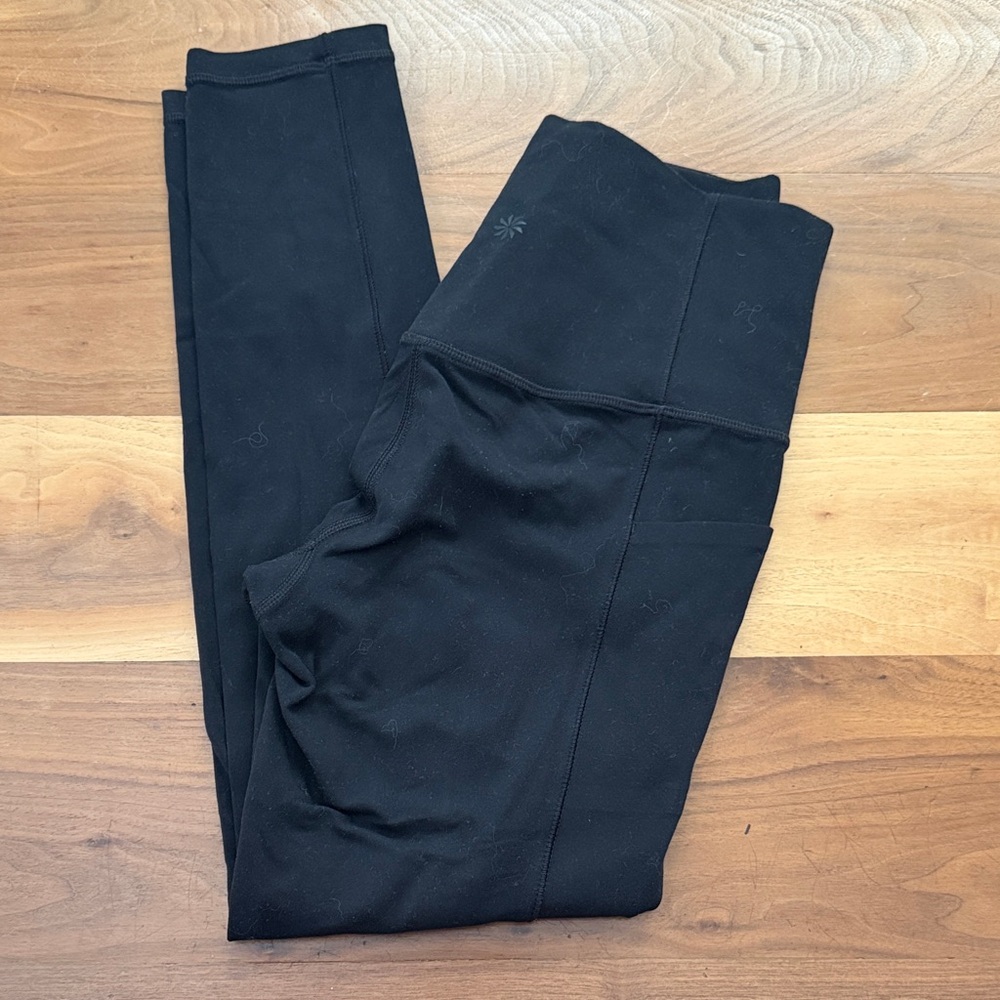 Athleta Black Salutation 7/8 Tights